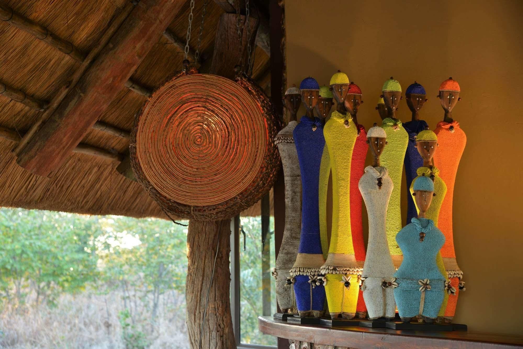 Wildtrack Safaris Eco Lodge Pandamatenga Exteriör bild