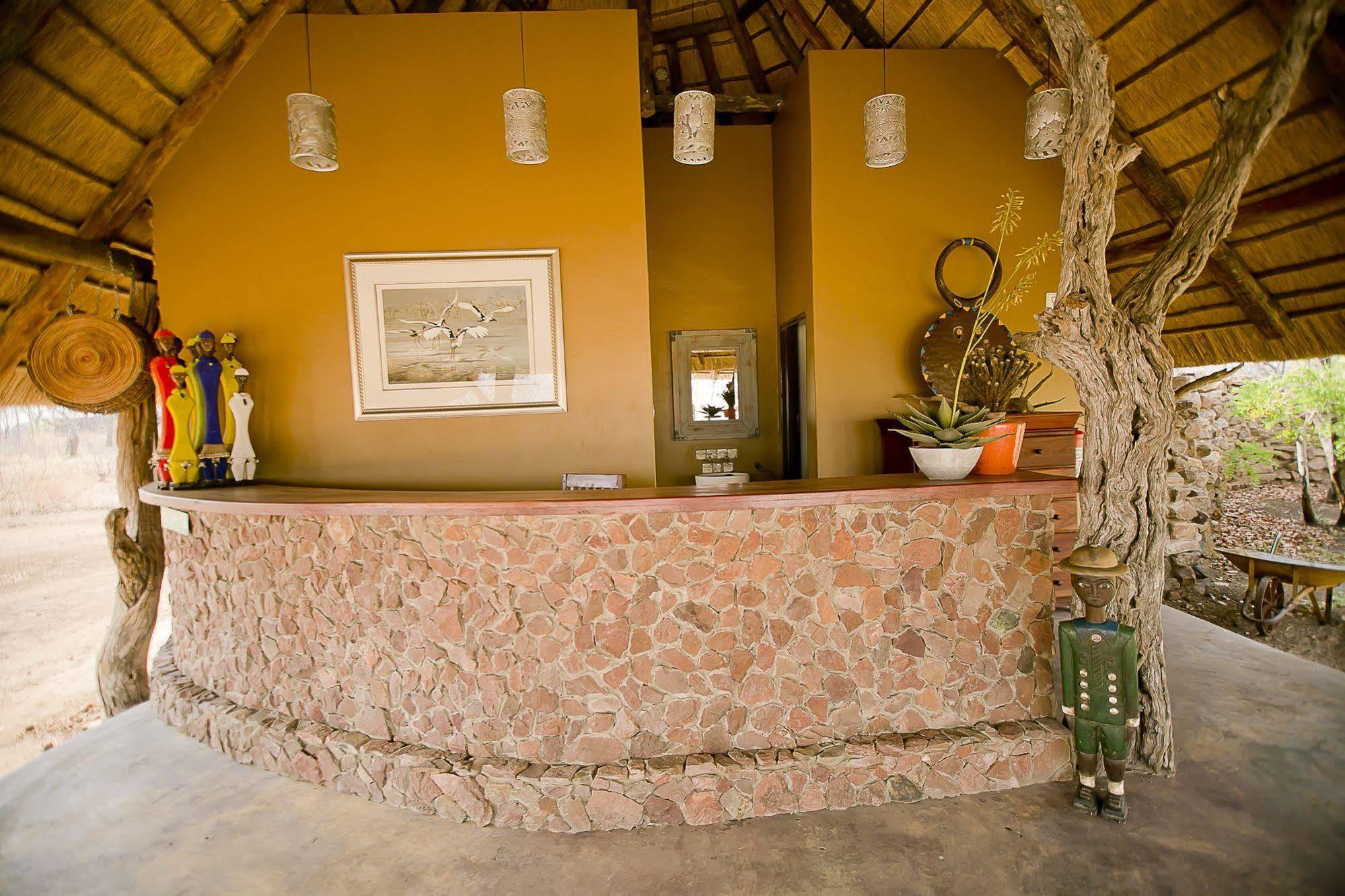 Wildtrack Safaris Eco Lodge Pandamatenga Exteriör bild