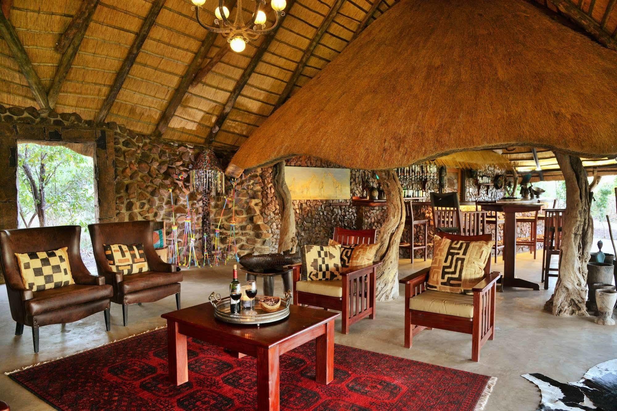 Wildtrack Safaris Eco Lodge Pandamatenga Exteriör bild
